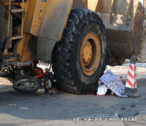 老人慘遭三車碾壓致死，責(zé)任如何劃分